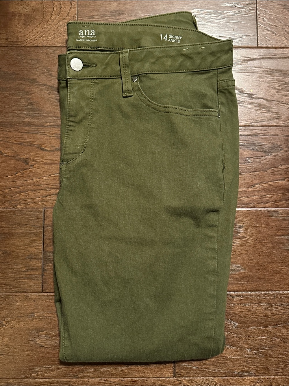 a.n.a. Men’s Skinny Ankle Pants Size 32x30 – Olive Green Stretch Pants